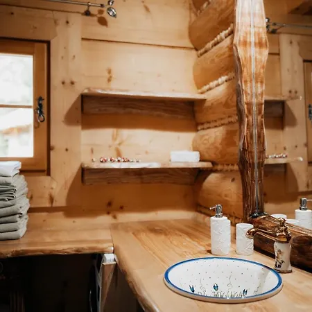 Holiday home Jarogowka Stylowy Dom Goralski *