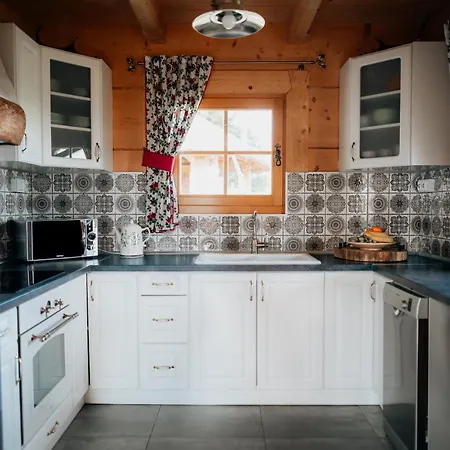 Holiday home Jarogowka Stylowy Dom Goralski Obidowa